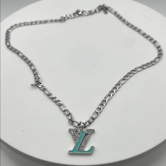 791. Silver Necklace with LV Turquoise Pendant